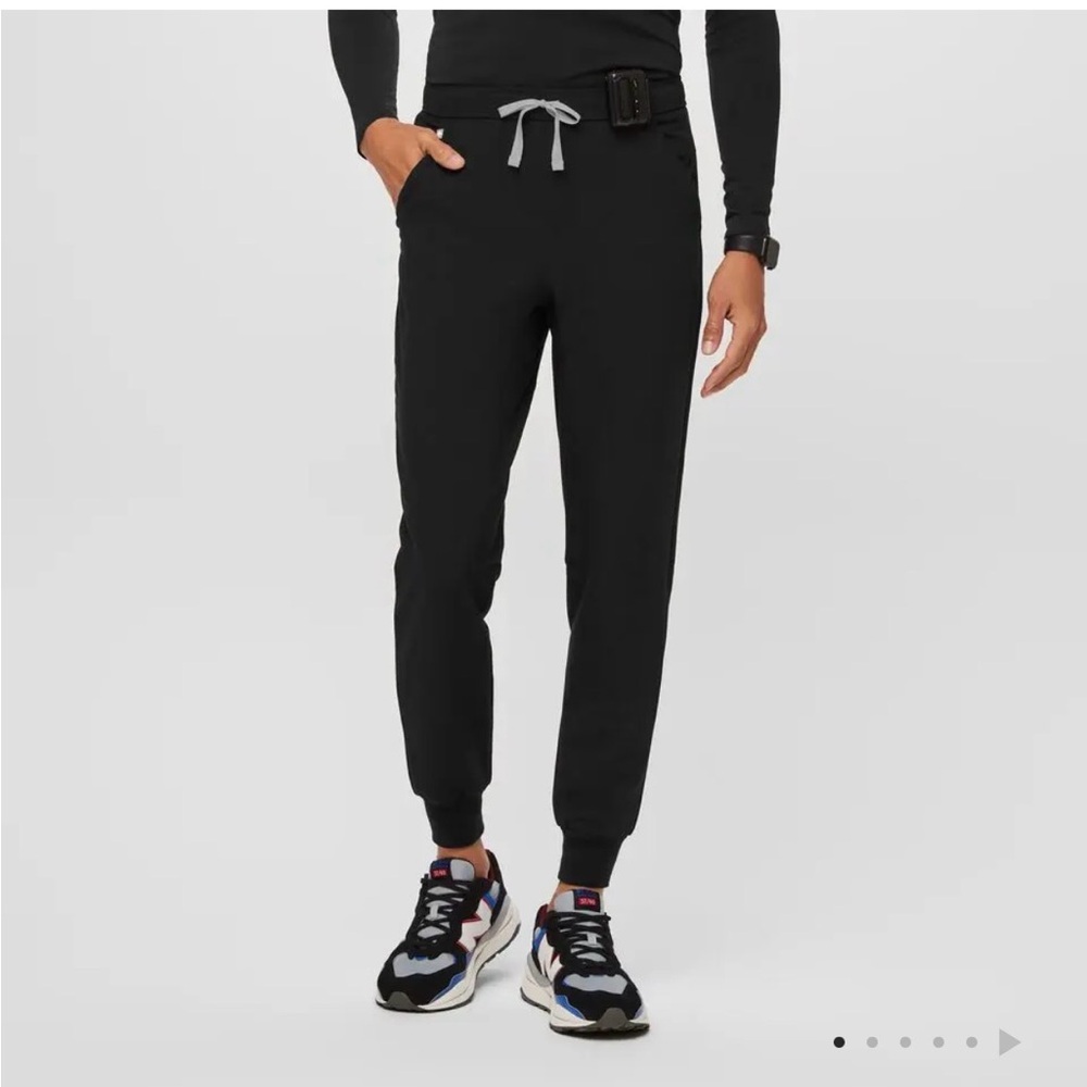 Figs Men's Tansen Joggers with Gray Drawstring NWT